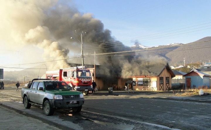 Incendio en Puerto Williams